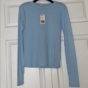 Knit long sleeve top
